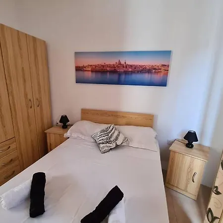 Apartment Bugibba Corner Stone Away From The Sea *