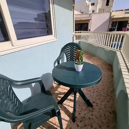 Appartement Bugibba Corner Stone Away From The Sea *