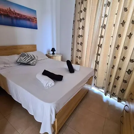 Bugibba Corner Stone Away From The Sea * St. Paul's Bay